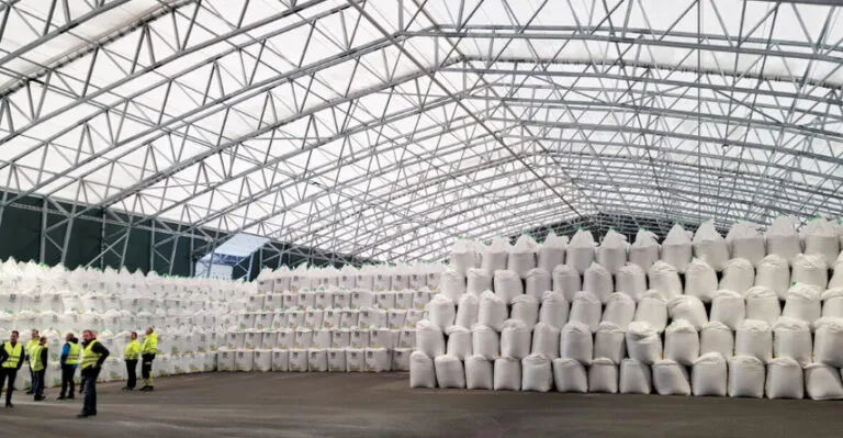 Storage fall protection in a bagging hall at a mine site